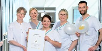 BILD: Das Team der Krankenhaushygiene miot dem Gold-Zertifikat