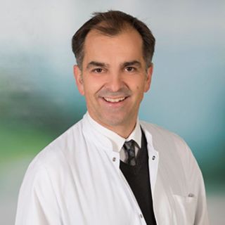 Bild: Chefarzt Dr. Nikos Stergiou, Innere Medizin – Gastroenterologie Asklepios Klinik Seligenstadt