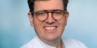 Hon.-Prof. Holger Maul Hon.-Prof. Holger Maul