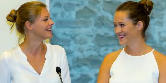 Generalsekretärin Frau Lindner und Stellvertreterin Frau Huber Generalsekretärin Frau Lindner und Stellvertreterin Frau Huber