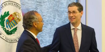 Verleihung des Lehrpreises an Prof. Dr. Sander Verleihung des Lehrpreises an Prof. Dr. Sander