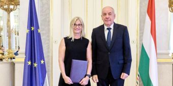 Prof. Dr. med. Silke Tribius und der ungarische Staatspräsident Tamás Sulyok Prof. Dr. med. Silke Tribius und der ungarische Staatspräsident Tamás Sulyok
