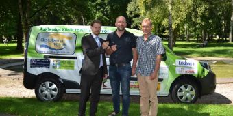 Elektroauto Bild: Übergabe Elektroauto