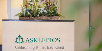 eingang-schlossberg-klinik Eingangsbereich Schlossberg Klinik