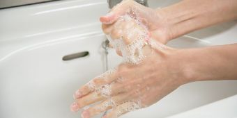 Hygienebeauftragte in der Pflege für Akut- und Rehakliniken Hände waschen