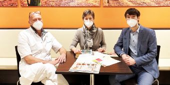 Frank Brose, Agnes Bauer und Klinikgeschäftsführer Andreas Neumann Frank Brose, Agnes Bauer und Klinikgeschäftsführer Andreas Neumann