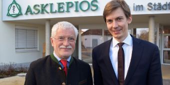 Foto: Dr. Franz Josef Riedhammer (li) und Felix Rauschek (Foto: Asklepios im Städtedreieeck)