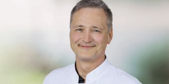 Sektionsleiter Dr. Haller Bild: Dr. Gary Haller