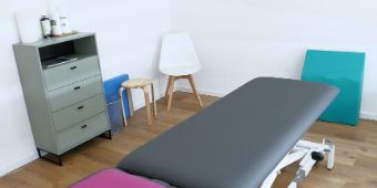 Therapieliege Behandlungsraum Physiotherapie