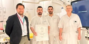 Freuen sich über die Auszeichnung mit der Zusatzqualifikation für interventionelle Kardiologie:  das Team der Kardiologie der Asklepios Harzkliniken, v. r., Prof. Dr. med. Thomas Wittlinger, Chefarzt der Medizinischen Klinik I,  Dr. Basheer Ziadeh, Leiter der Interventionellen Kardiologie , Oberarzt Dr. med. Halit Popi, sowie Klinikmanager Dorian Denner 