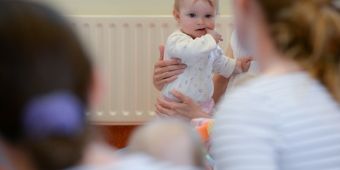 Stillberatung Baby-in-Stillgruppe