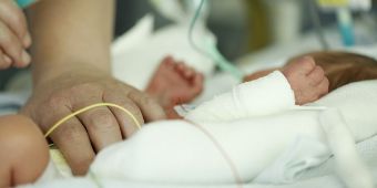 Zur ganzheitliche Pflege gehört für uns modernste Medizintechnik, vor allem aber individuelle Zuwendung. BILD: Zur ganzheitliche Pflege gehört für uns modernste Medizintechnik, vor allem aber individuelle Zuwendung.