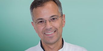 BILD: Portrait Prof. Dr. Urban, Chefarzt Neurologie