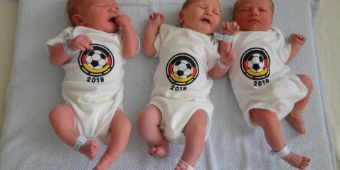 Babys mit WM-Bodys