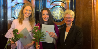 Die Jahrgangsbesten der Asklepios Klinik St. Georg Bild: Die Jahragangsbesten der Asklpeios Klinik St. Georg