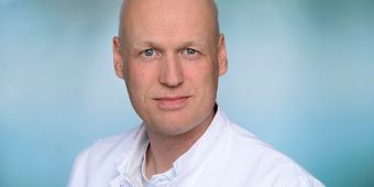 Bild: Chefarzt Dr. med. Sven Nagel Asklepios Klinik St. Georg Wirbelsäulen- und Skoliosechirurgie