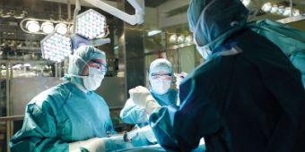 Knie-OP Bild: Gelenkersatz Operation