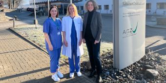 Das Motiv zeigt die neue ärztliche Leitung Dr. Anika Schlemmer und die Geschäftsführung Dr. Dagmar Federwisch