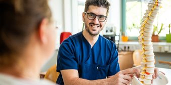 Patientengespräch in der Ortho- und Unfallchirurgie Patientengespräch in der Ortho- und Unfallchirurgie