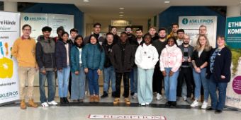 Mit herzlichen Empfängen und vielen Informationen rund um den Start hat das Asklepios Bildungszentrum Harz an seinen Standorten in Goslar und in Seesen insgesamt rund 50 neue Pflege-Auszubildende begrüßt – sie haben dort ihre dreijährige Ausbildung zur Pflegefachfrau bzw. zum Pflegefachmann begonnen