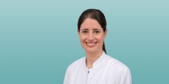 Das Bild zeigt ein Porträt von Chefärztin Dr. Hanka Lantzsch