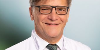 Prof. Dr. Dr.  med. Rudolf A. Hatz FACS