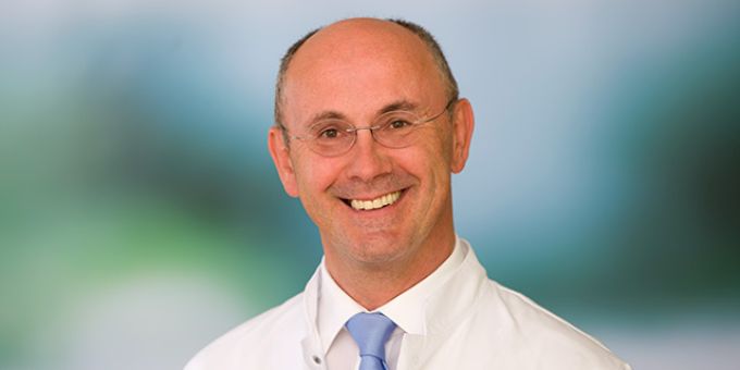 Interview Dr. Thiel zum Thema Hodenkrebs