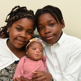 Elisabeth Enosha Joanie