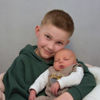 Silas mit Bruder Liam