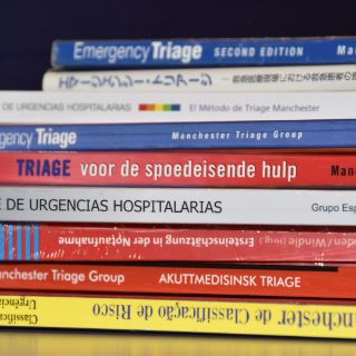 diverse MTS-Bücher in verschiedenen Sprachen