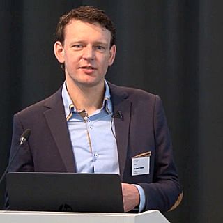 Dr. Robert Erdmann