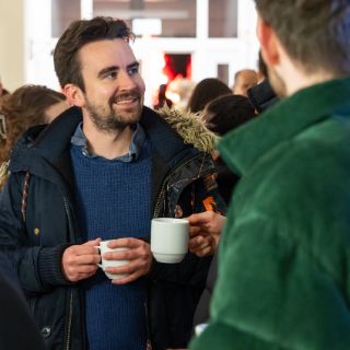 Weihnachtsfeier ACH Nahaufnahme Student