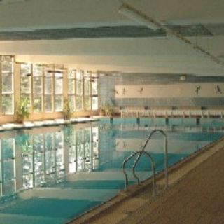 Schwimmhalle