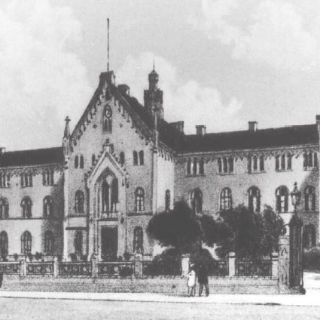 Klinik am alten Standort Max-Brauer-Allee