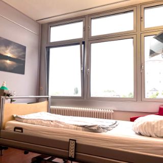 Patientenbett Palliativstation