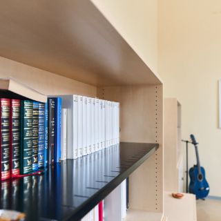 Asklepios Fachklinikum Teupitz_Bücherregal