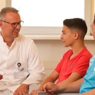 prof-niemeyer-im-patientengespraech