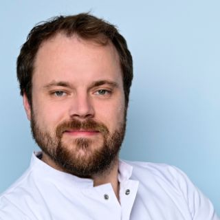 Dr. med. Hannes Warmuth
