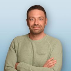 Text: akwandsbek-sigl-lars-pflegedirektor