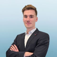 Hier war ein Bild: Trainee der Geschäftsführung Robin Detje