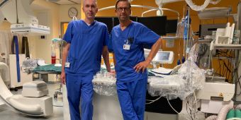 Heartteam Harburg im Herzkatheterlabor - Prof. Dr. Boris Hoffmann (Chefarzt Kardiologie) und Prof. Dr. Thorsten Hanke (Leitender Oberarzt Herzchirurgie)