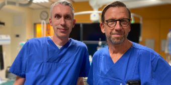 Heartteam Harburg im Herzkatheterlabor - Prof. Dr. Boris Hoffmann (Chefarzt Kardiologie) und Prof. Dr. Thorsten Hanke (Leitender Oberarzt Herzchirurgie)