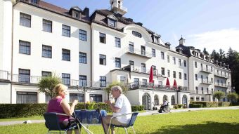 Außenansicht Asklepios Klinik Schaufling Bild: Außenansicht Asklepios Klinik Schaufling
