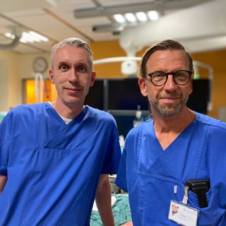Heartteam Harburg im Herzkatheterlabor - Prof. Dr. Boris Hoffmann (Chefarzt Kardiologie) und Prof. Dr. Thorsten Hanke (Leitender Oberarzt Herzchirurgie)