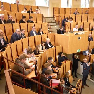 AMS Roche Symposium Medizinstudium und Next Generation Medicine alter Hörsaal