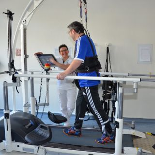 Bild: Patientenlaufband im Biodex-Training