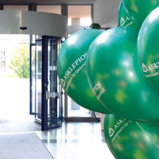 Foyer mit Luftballons