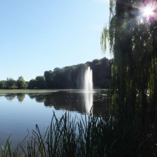 Kurpark mit See und Sonne