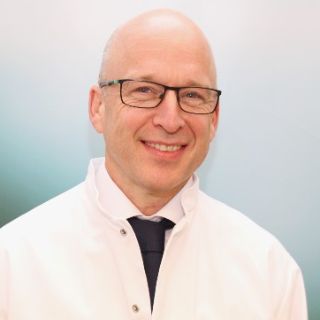 Dr. med. Stefan Rueth 
