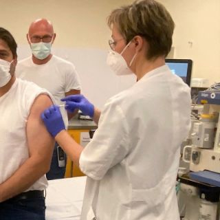 Beschäftigte des Burglengenfelder Krankenhaus lassen sich gegen Grippe impfen